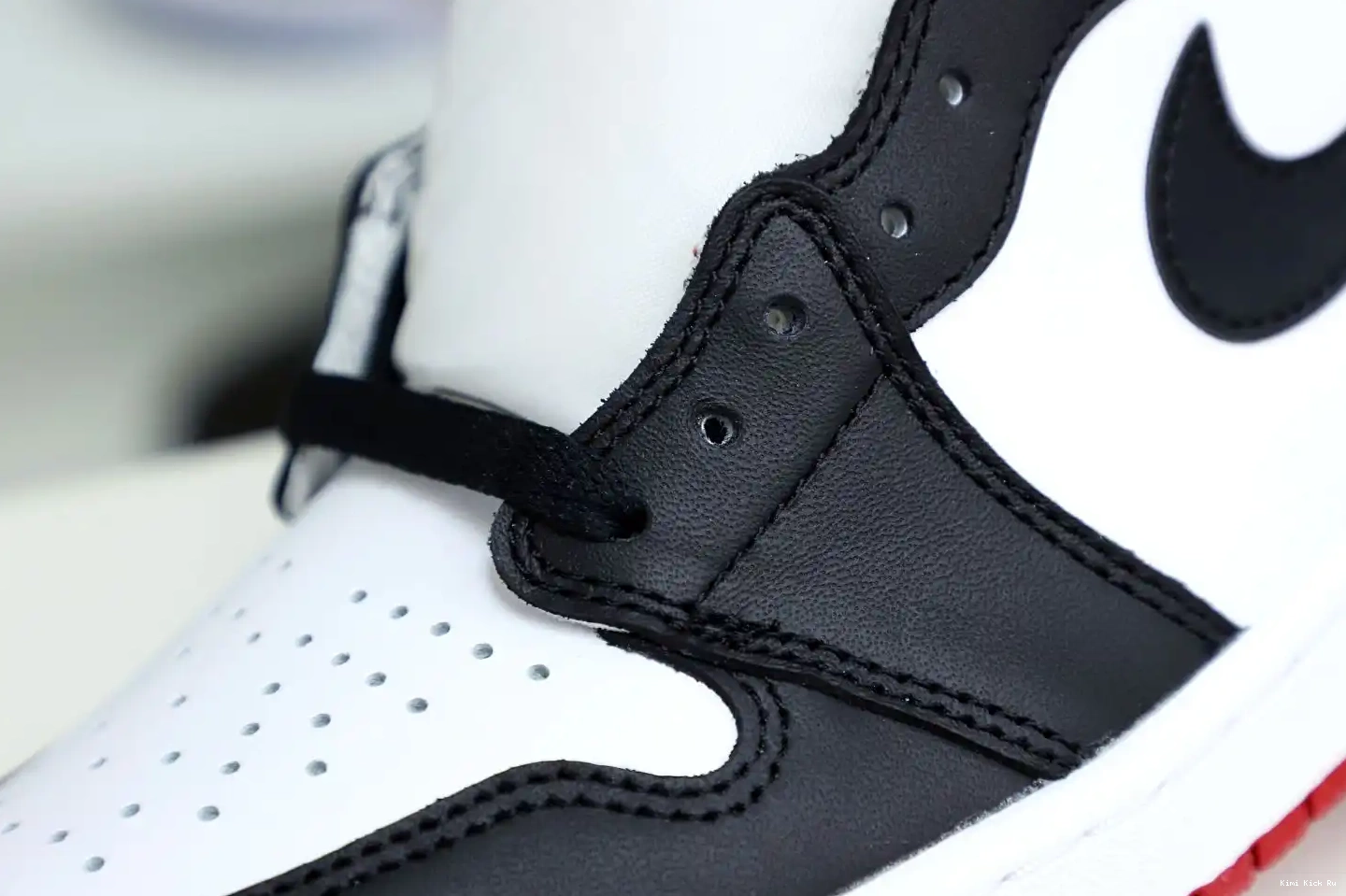 Air Jordan Retro 1 (2016) Kimikick Black Toe 0530